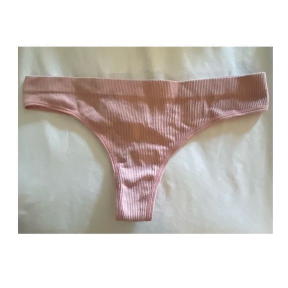 NWOT SEXY RIBBED PINK BRALETTE AND THONG SET! - Picture 6 of 7